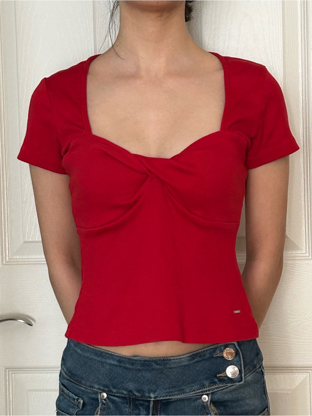 GUESS Red Twist-Front Ribbed Tee